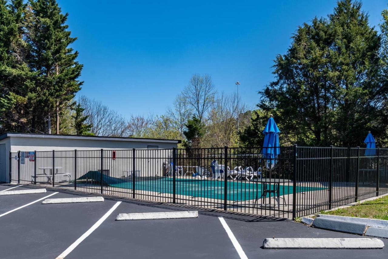 Quality Inn Cleveland Extérieur photo